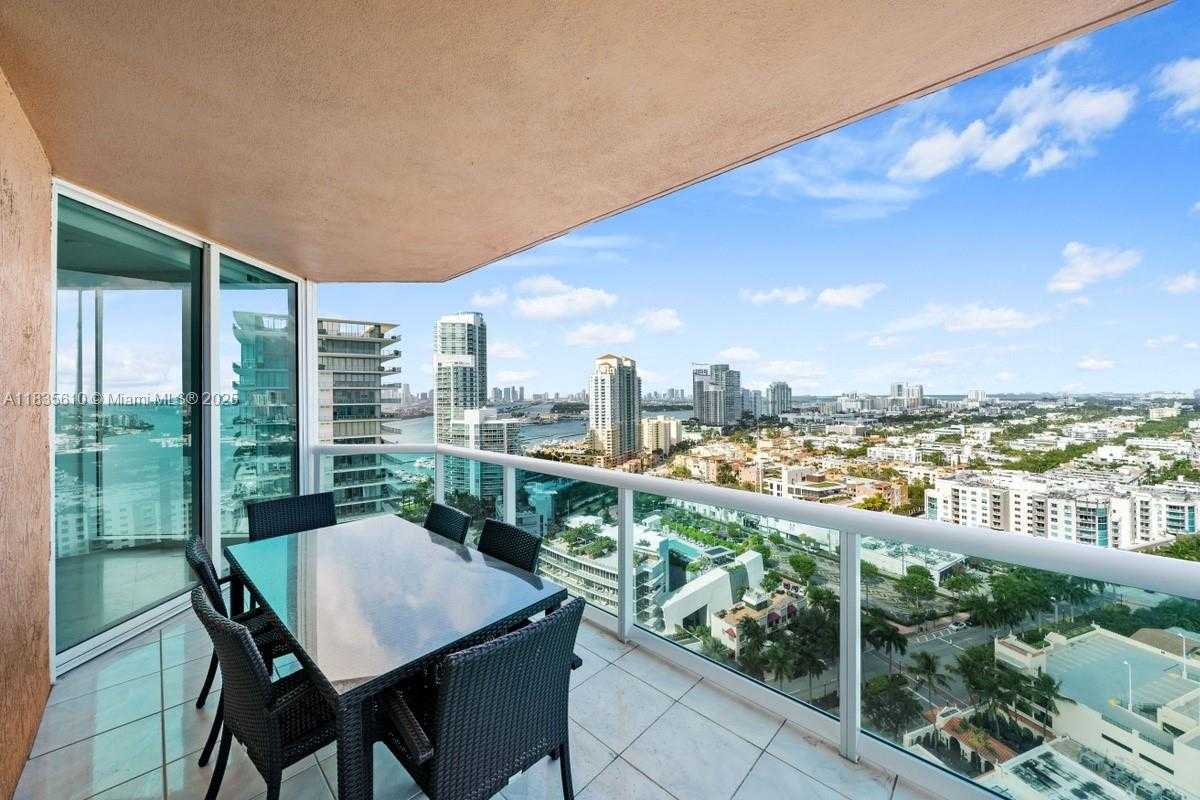 Small Image of 300 SOUTH POINTE DR #2305, Miami Beach Number 5