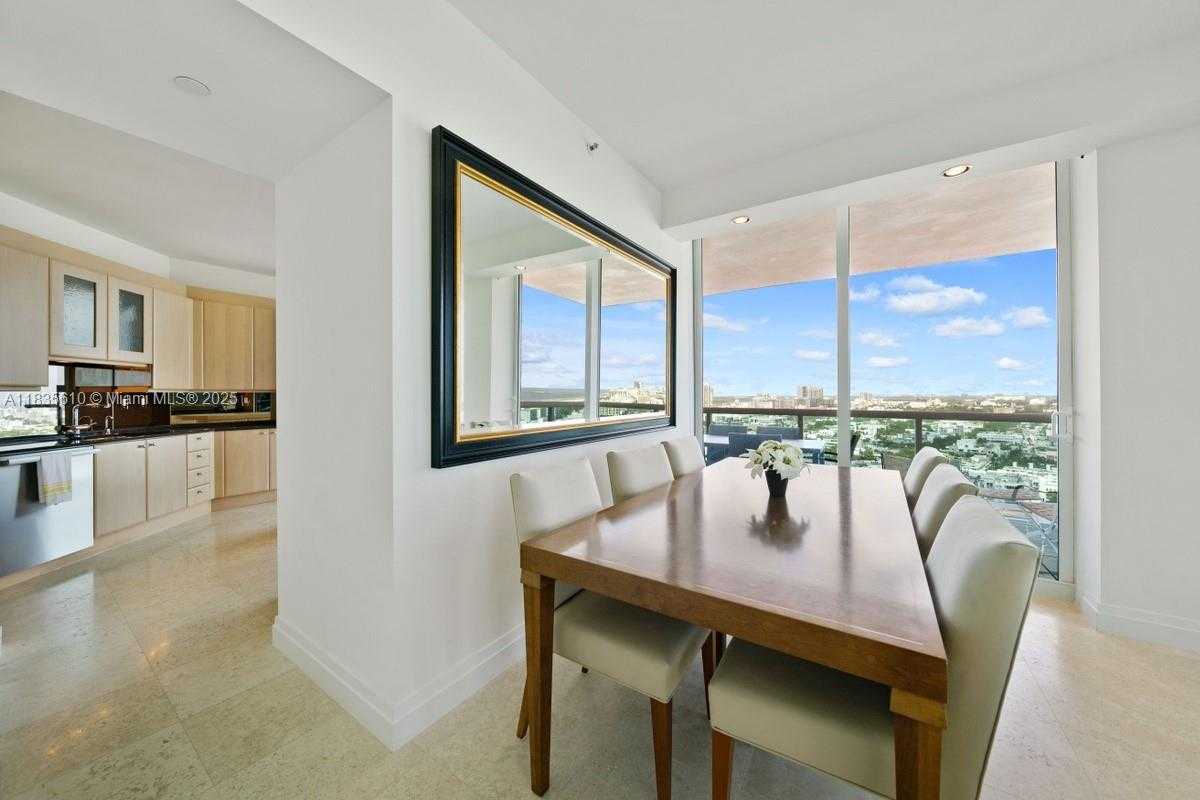 Small Image of 300 SOUTH POINTE DR #2305, Miami Beach Number 9