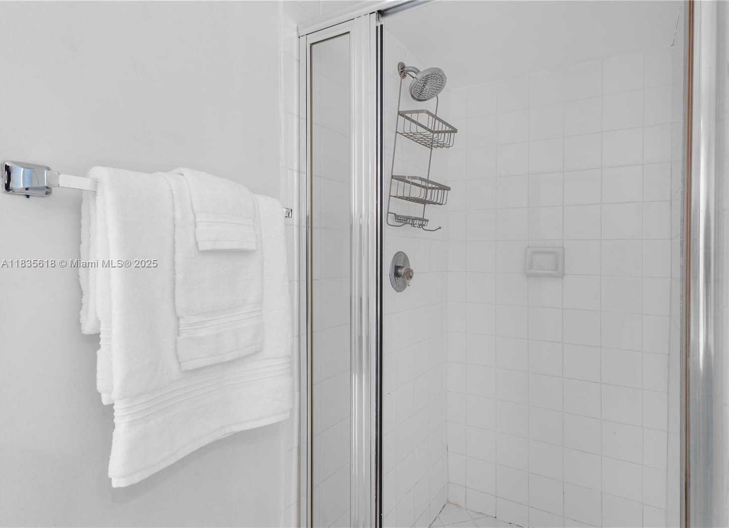 Small Image of 1621 BAY RD #906, Miami Beach Number 14