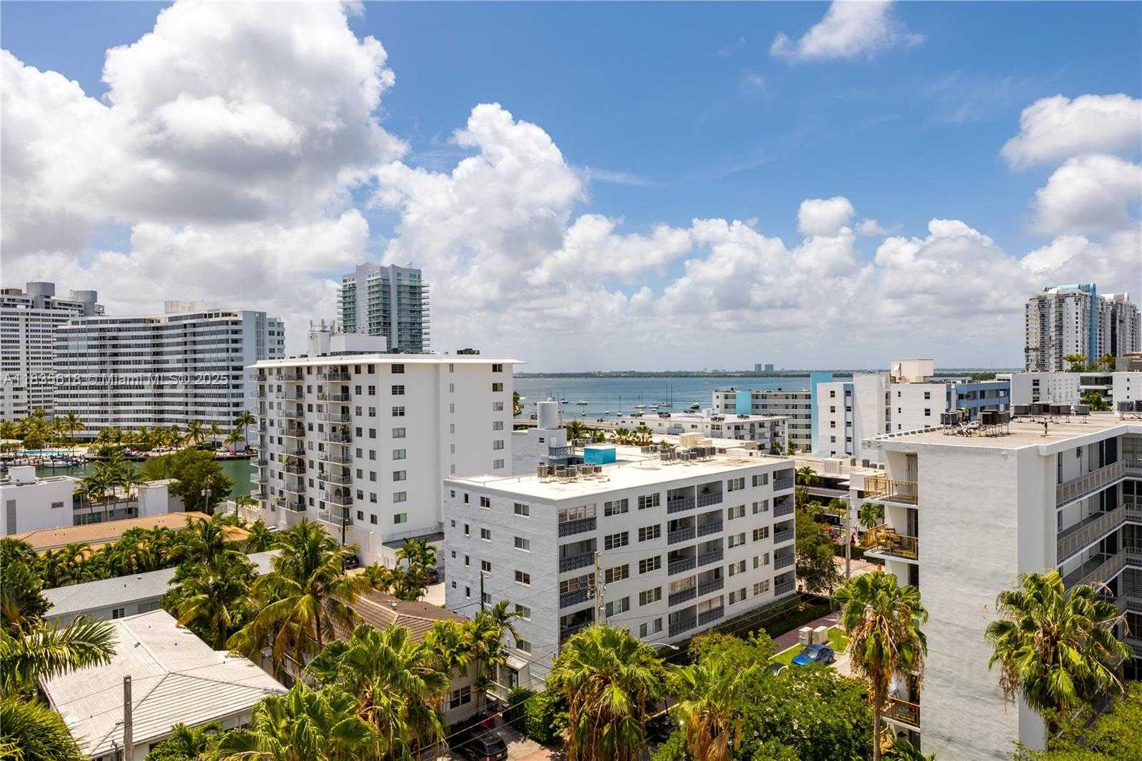 Small Image of 1621 BAY RD #906, Miami Beach Number 20