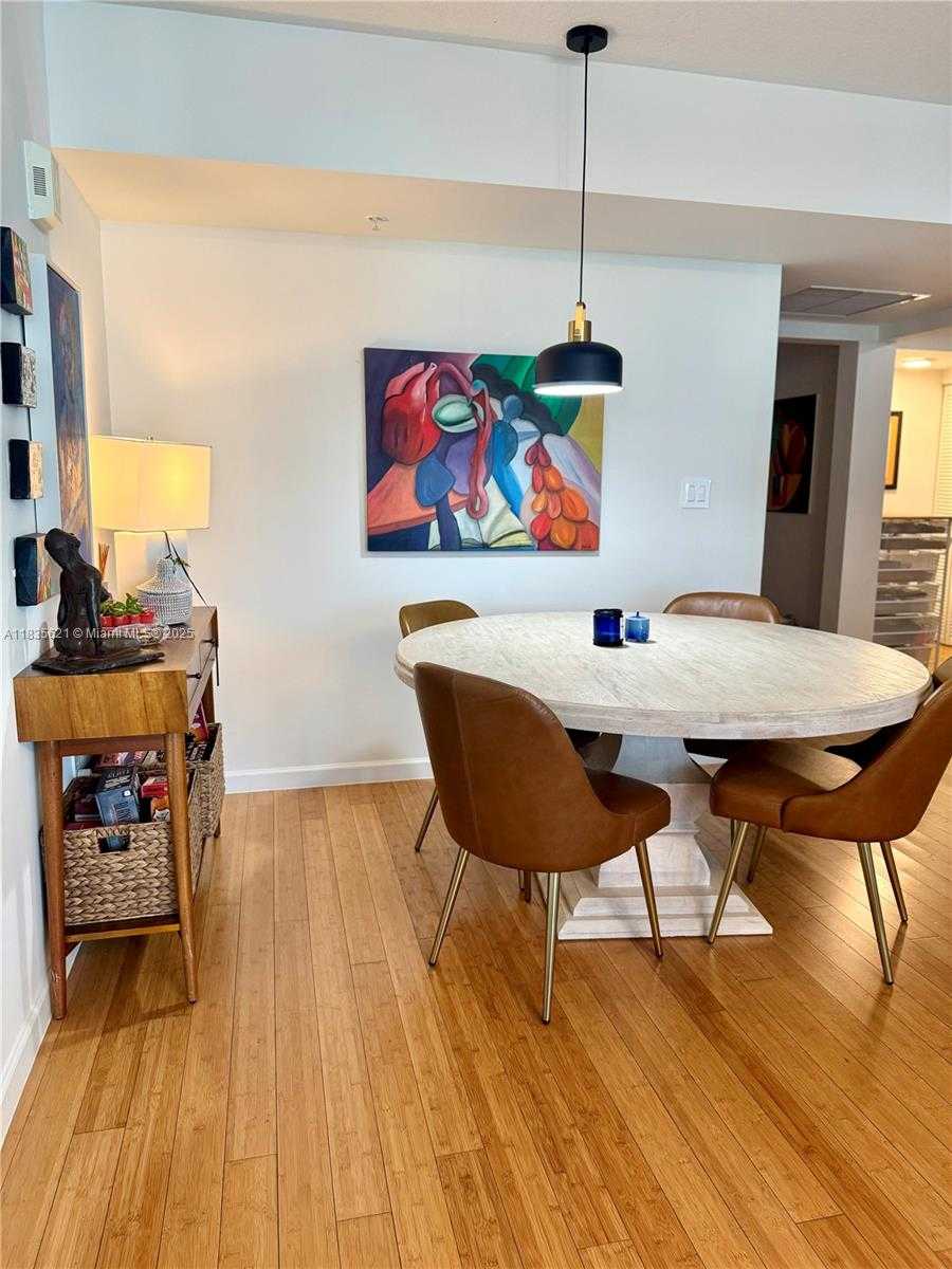 Small Image of 31 SOUTH EAST 5TH ST #1708, Miami Number 4