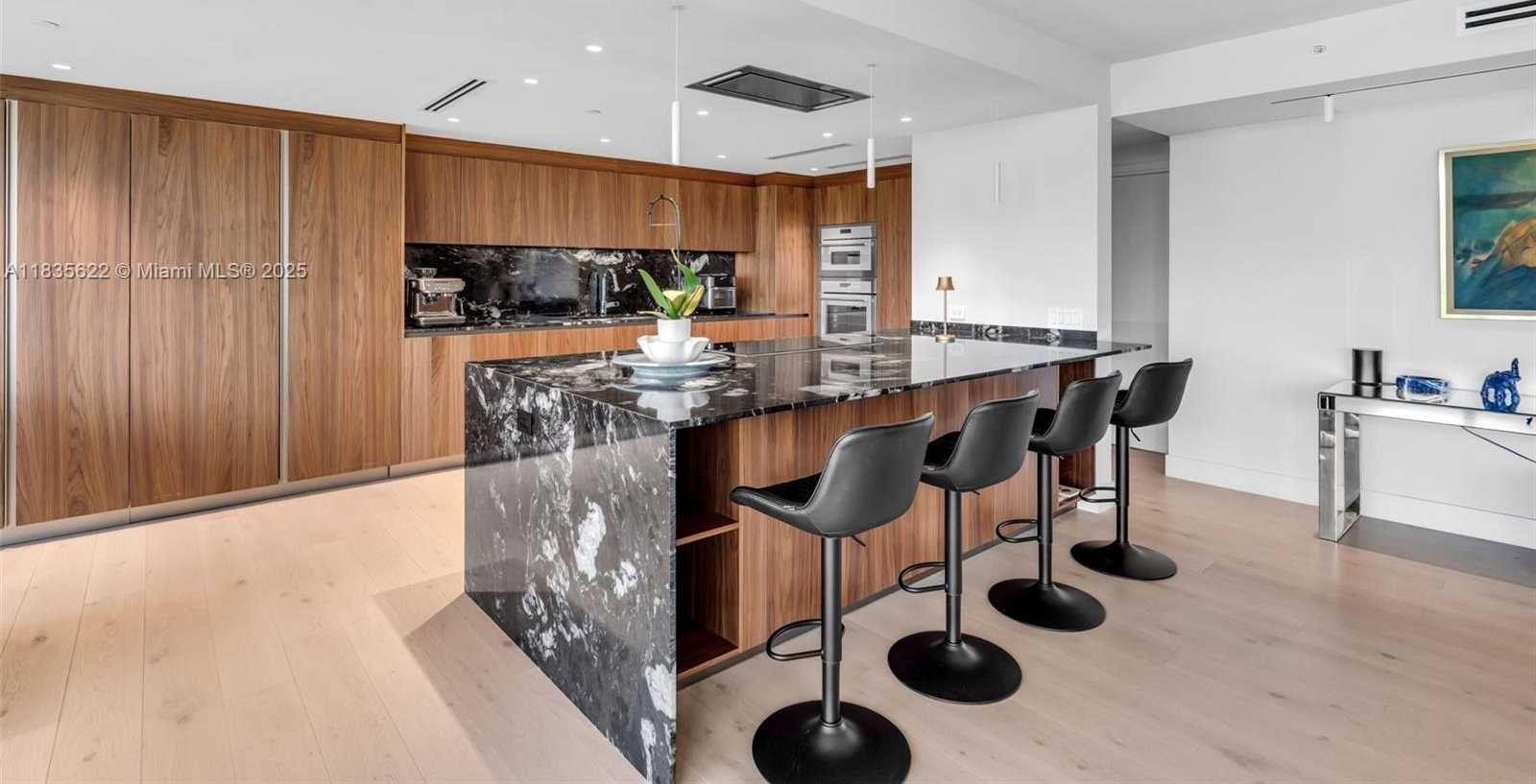 Small Image of 430 GRAND BAY DR #608, Key Biscayne Number 10