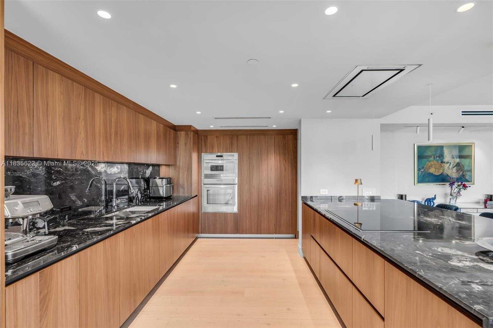 Small Image of 430 GRAND BAY DR #608, Key Biscayne Number 12