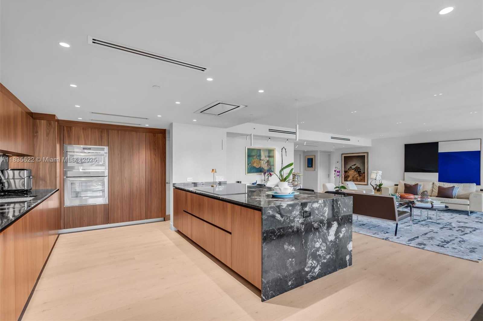 Small Image of 430 GRAND BAY DR #608, Key Biscayne Number 16