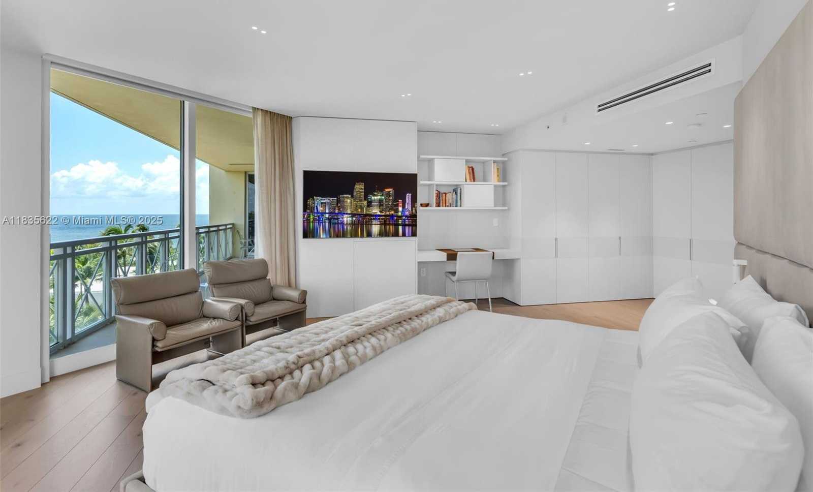 Small Image of 430 GRAND BAY DR #608, Key Biscayne Number 20