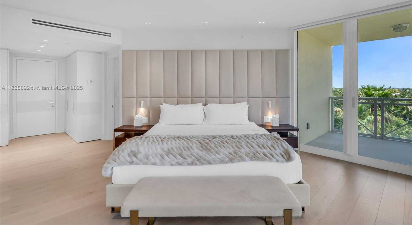 Small Image of 430 GRAND BAY DR #608, Key Biscayne Number 21