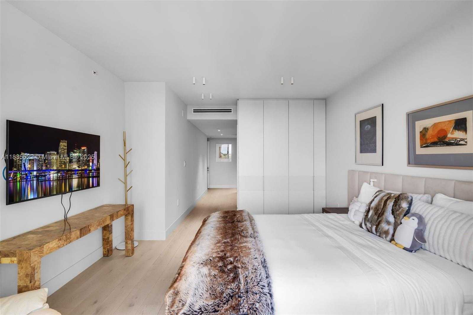 Small Image of 430 GRAND BAY DR #608, Key Biscayne Number 30