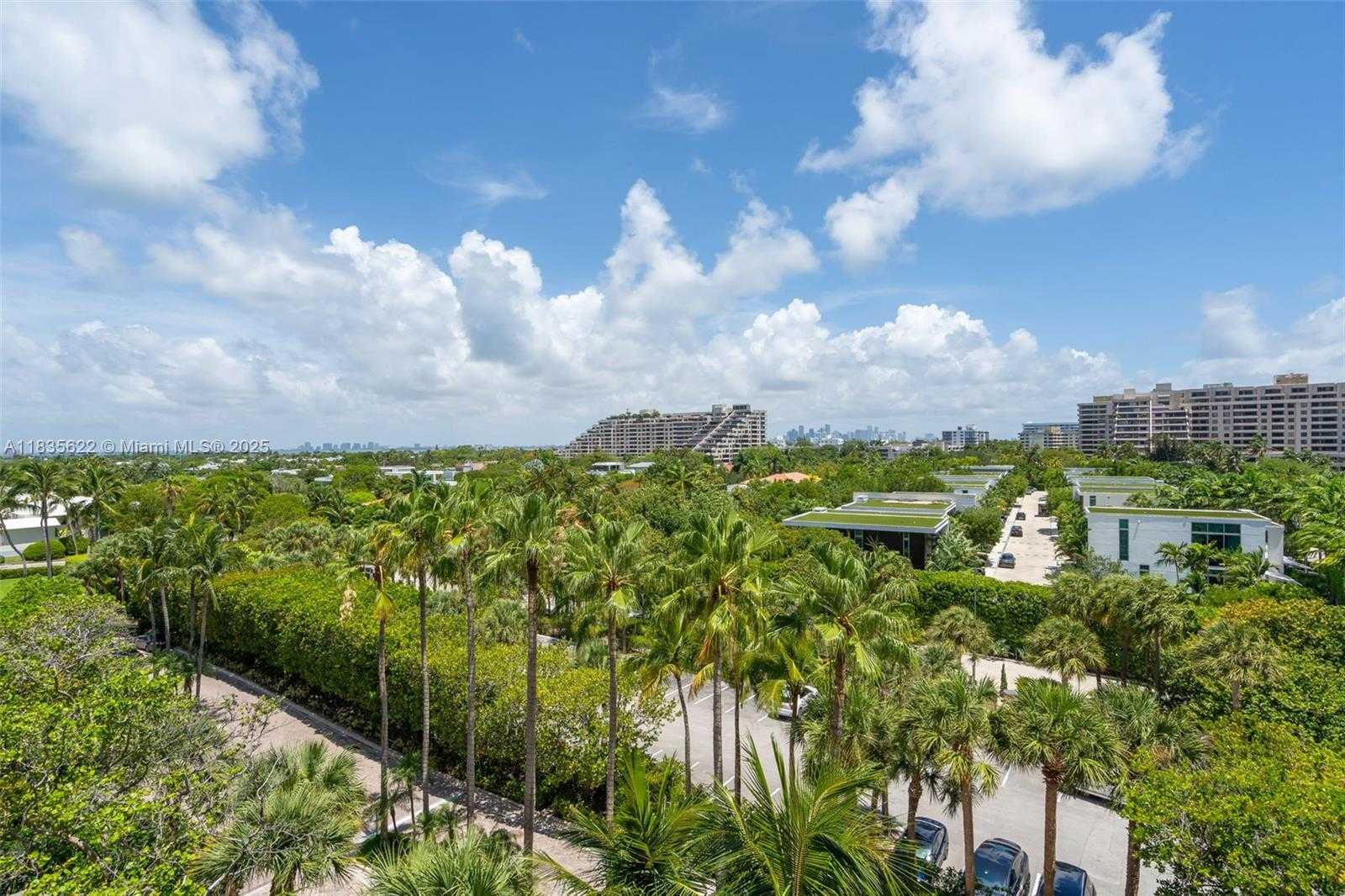 Small Image of 430 GRAND BAY DR #608, Key Biscayne Number 36