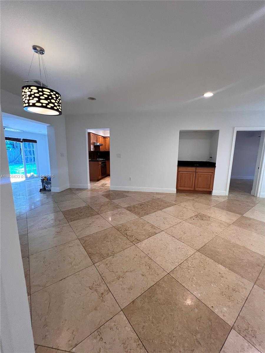 Small Image of 7350 SOUTH WEST 96TH ST #7350, Pinecrest Number 17