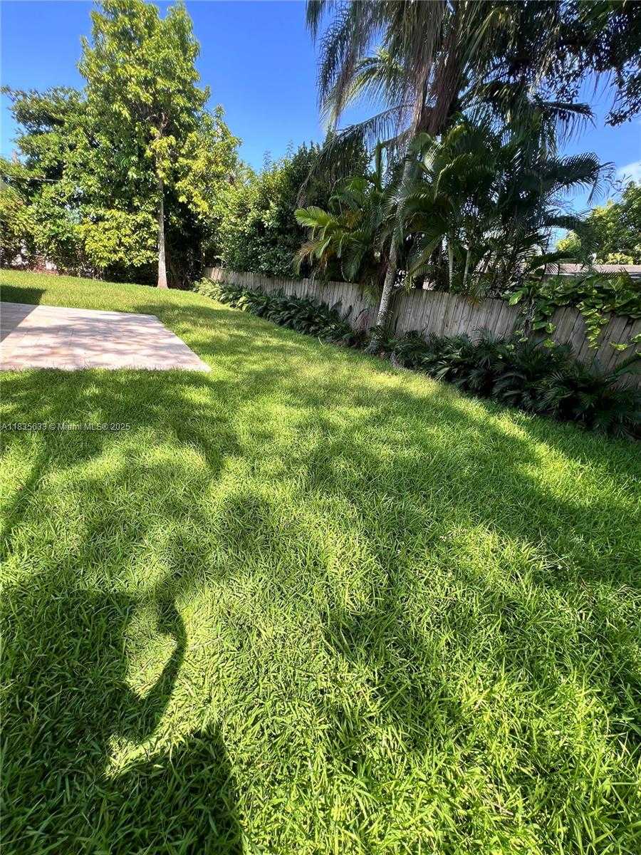Small Image of 7350 SOUTH WEST 96TH ST #7350, Pinecrest Number 23