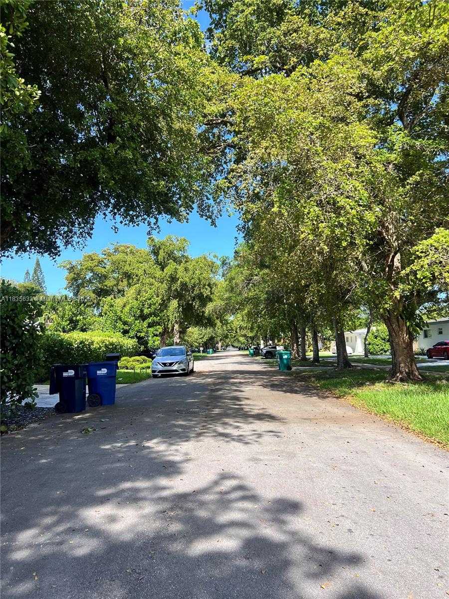 Small Image of 7350 SOUTH WEST 96TH ST #7350, Pinecrest Number 28