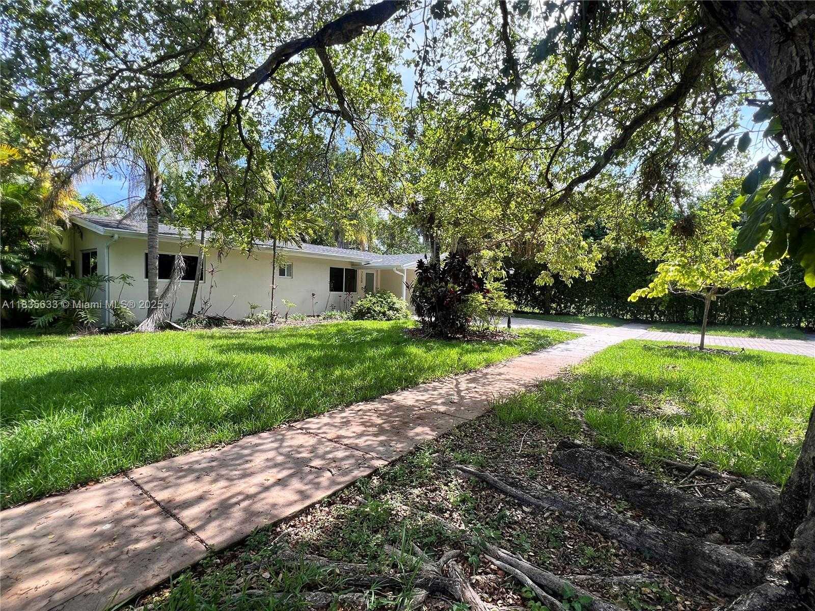Small Image of 7350 SOUTH WEST 96TH ST #7350, Pinecrest Number 4