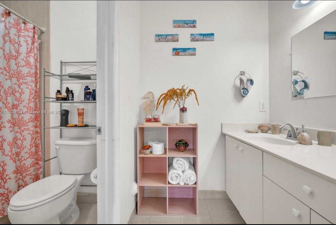Small Image of 22917 SOUTH WEST 112TH CT, Miami Number 11