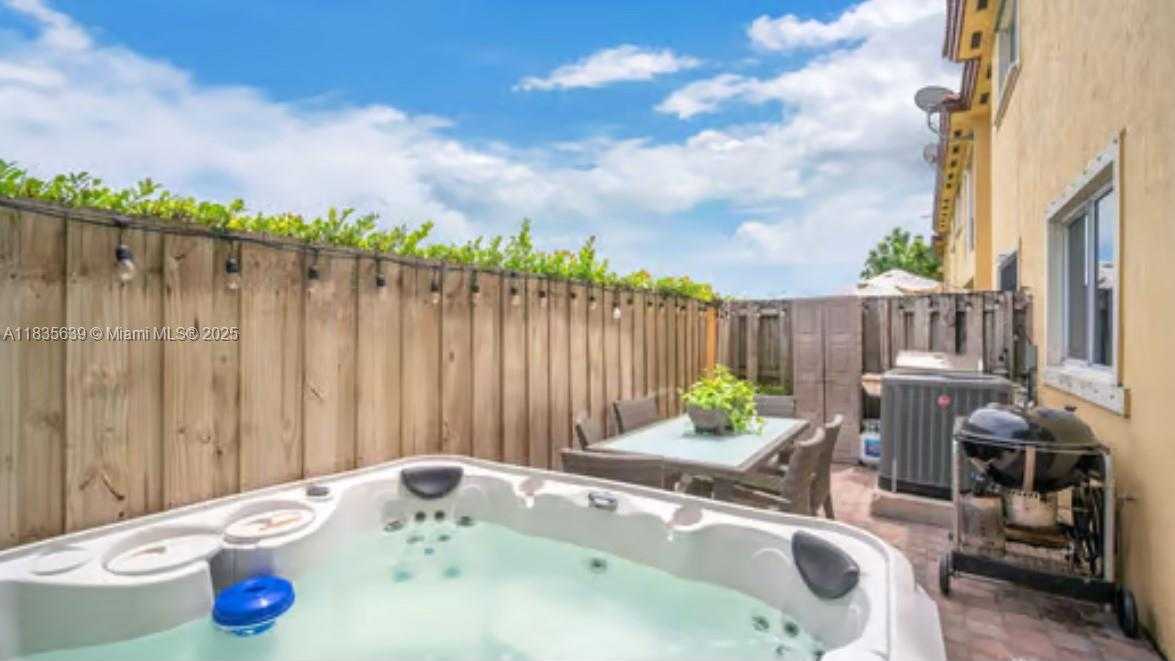 Small Image of 22917 SOUTH WEST 112TH CT, Miami Number 16
