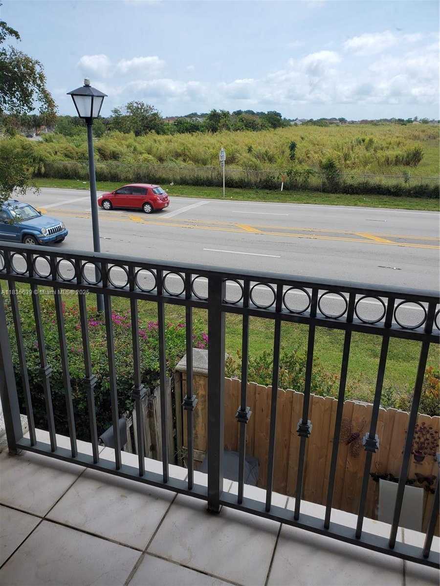 Small Image of 22917 SOUTH WEST 112TH CT, Miami Number 25