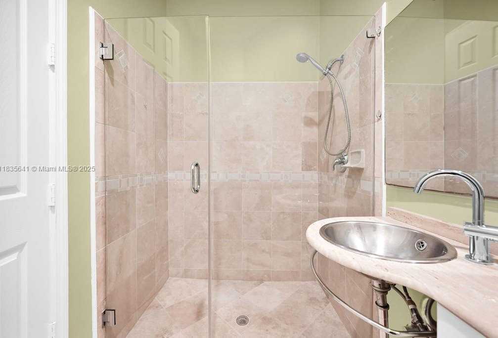 Small Image of 11233 NORTH WEST 71ST TER, Doral Number 19