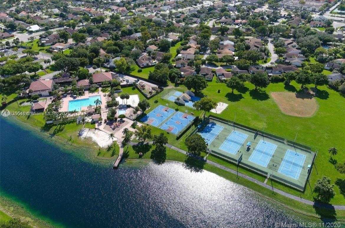 Small Image of Miami Number 11