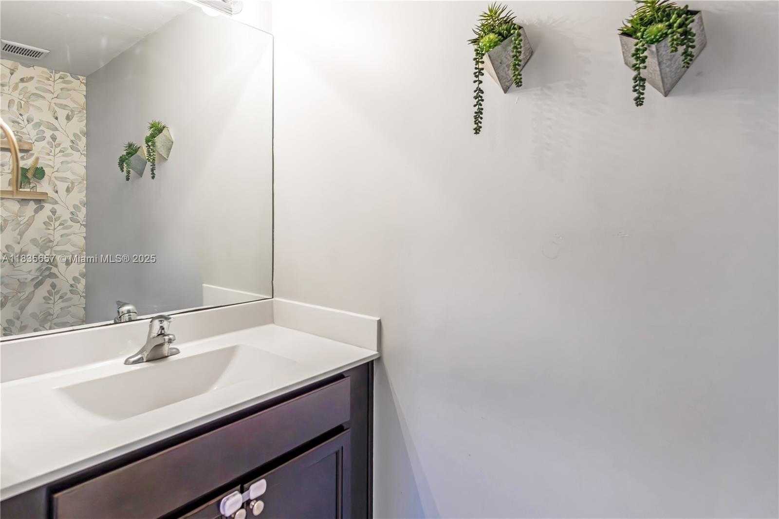 Small Image of 724 SOUTH EAST 37TH AVE, Homestead Number 20