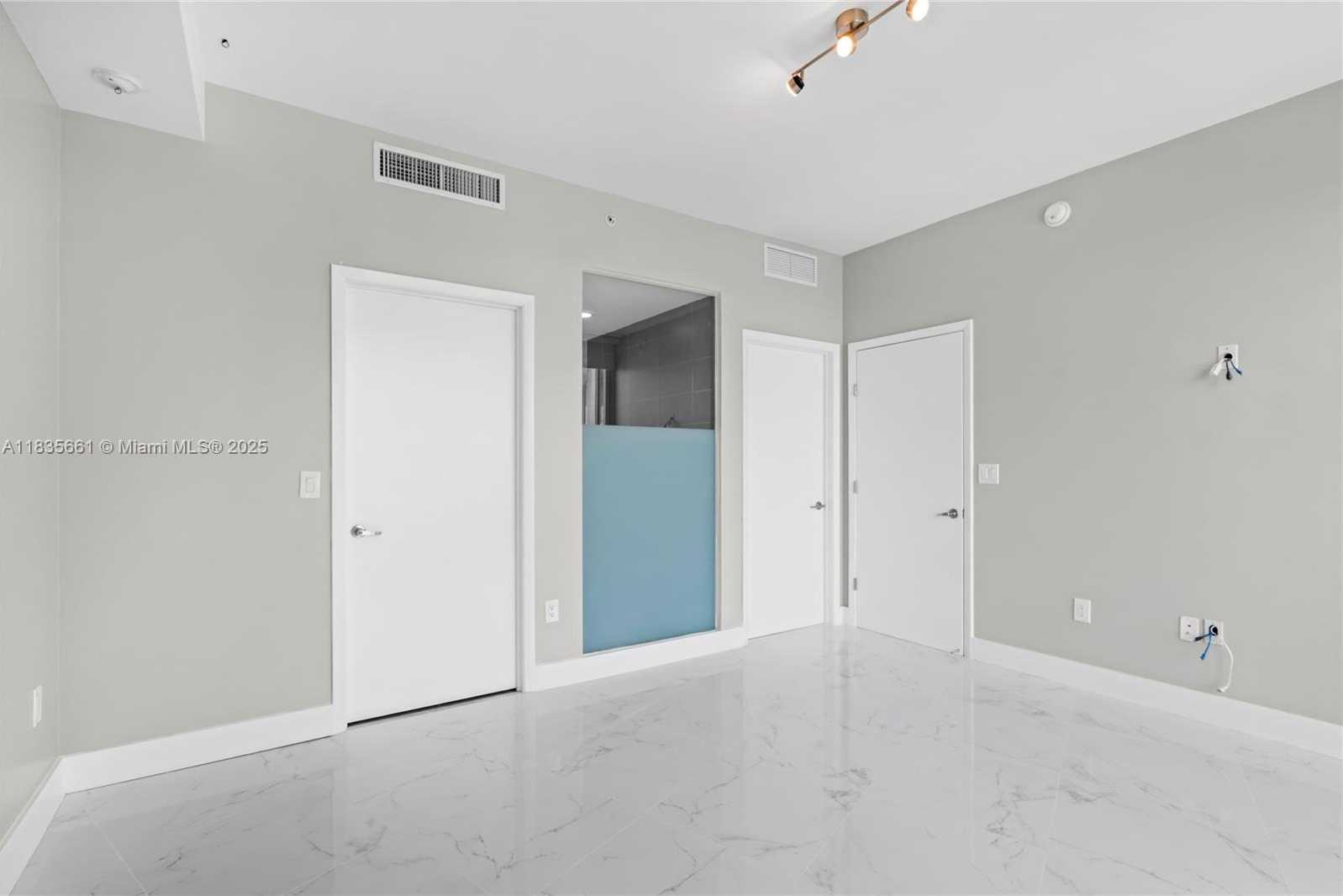 Small Image of 92 SOUTH WEST 3RD ST #5206, Miami Number 11