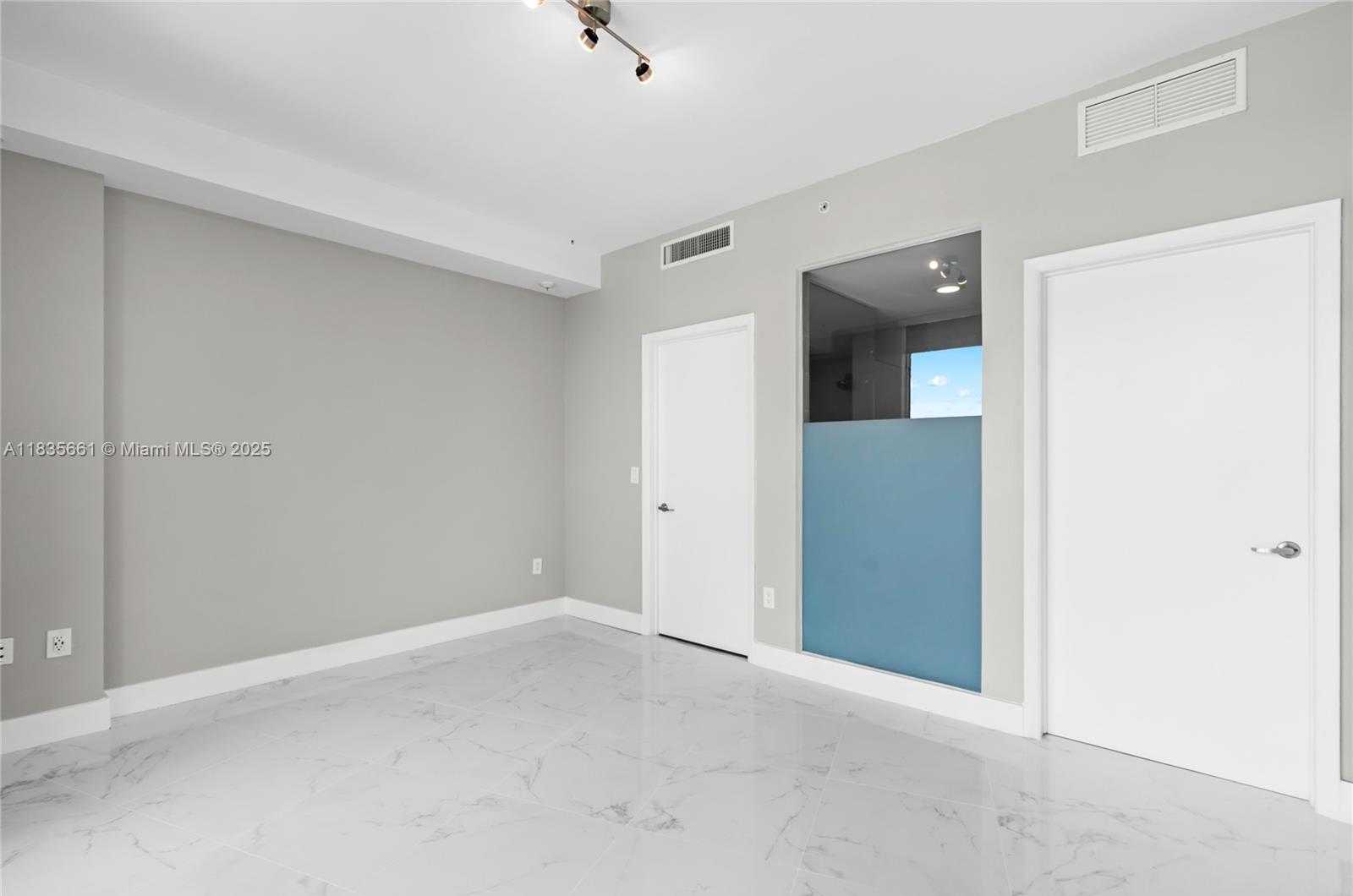 Small Image of 92 SOUTH WEST 3RD ST #5206, Miami Number 12