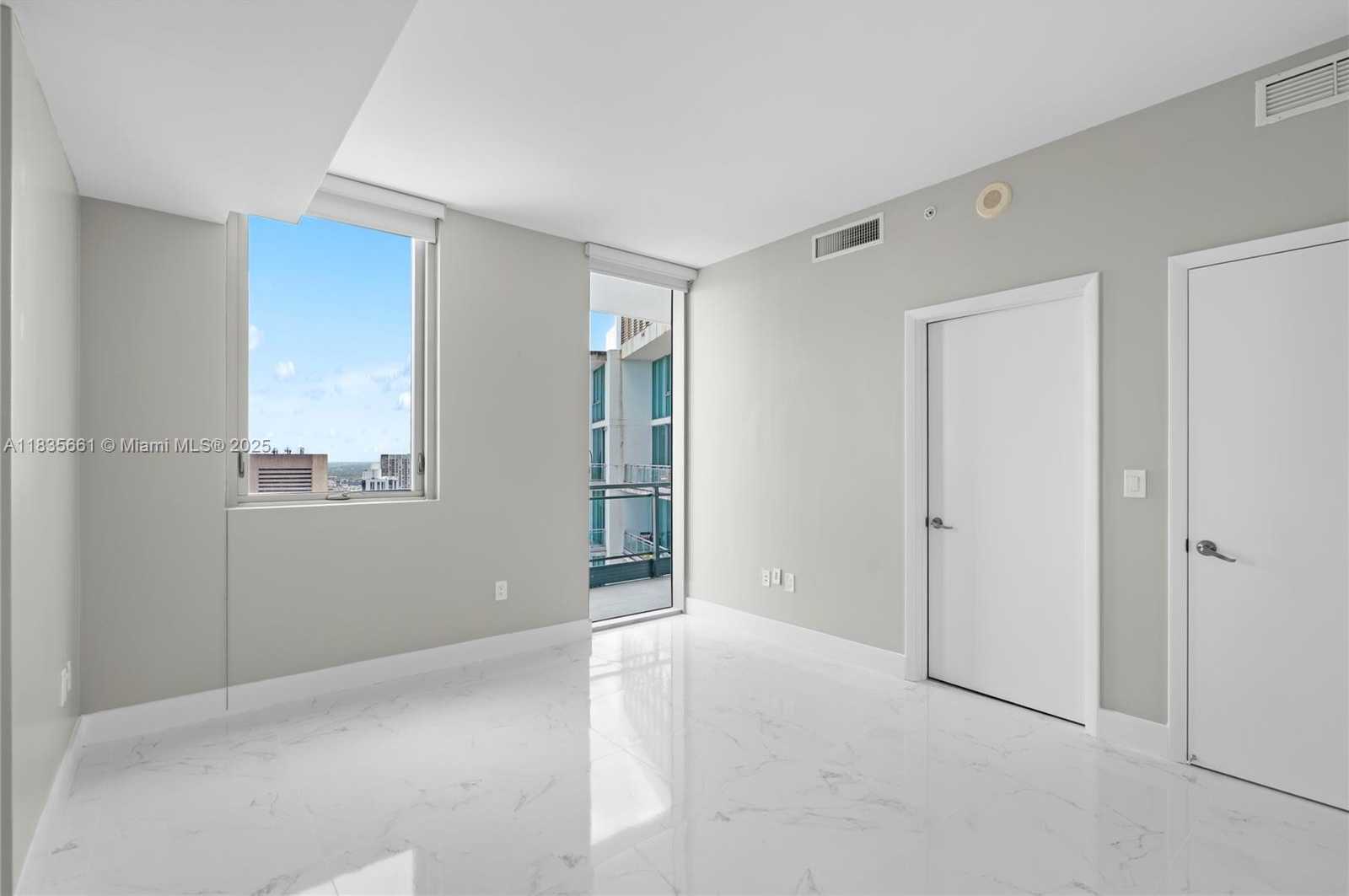 Small Image of 92 SOUTH WEST 3RD ST #5206, Miami Number 15