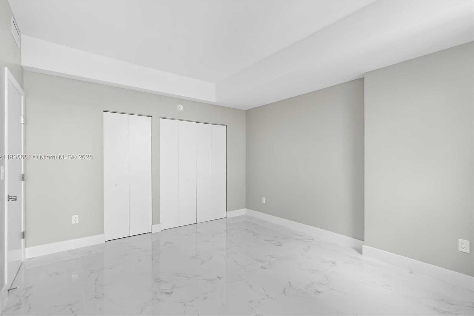 Small Image of 92 SOUTH WEST 3RD ST #5206, Miami Number 18