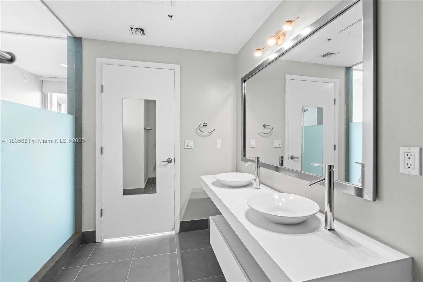 Small Image of 92 SOUTH WEST 3RD ST #5206, Miami Number 21