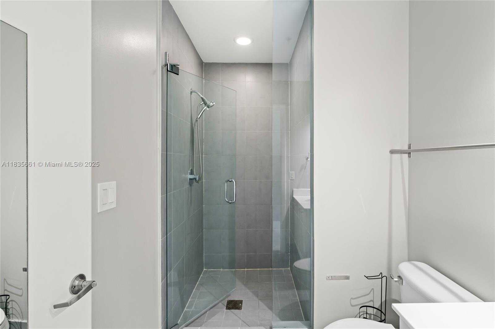 Small Image of 92 SOUTH WEST 3RD ST #5206, Miami Number 23
