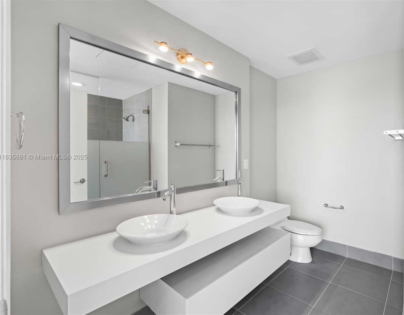 Small Image of 92 SOUTH WEST 3RD ST #5206, Miami Number 24