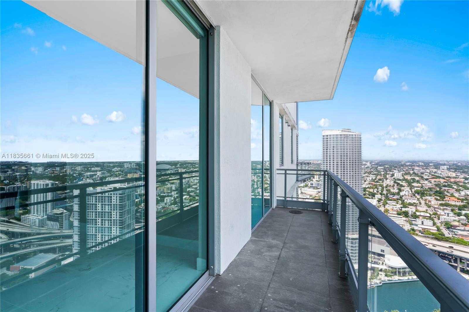 Small Image of 92 SOUTH WEST 3RD ST #5206, Miami Number 29