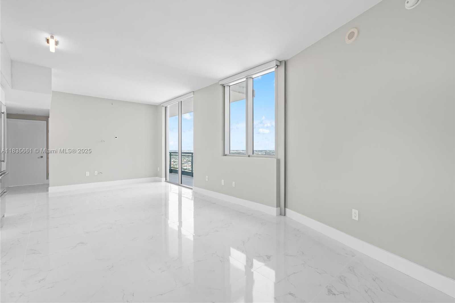 Small Image of 92 SOUTH WEST 3RD ST #5206, Miami Number 3