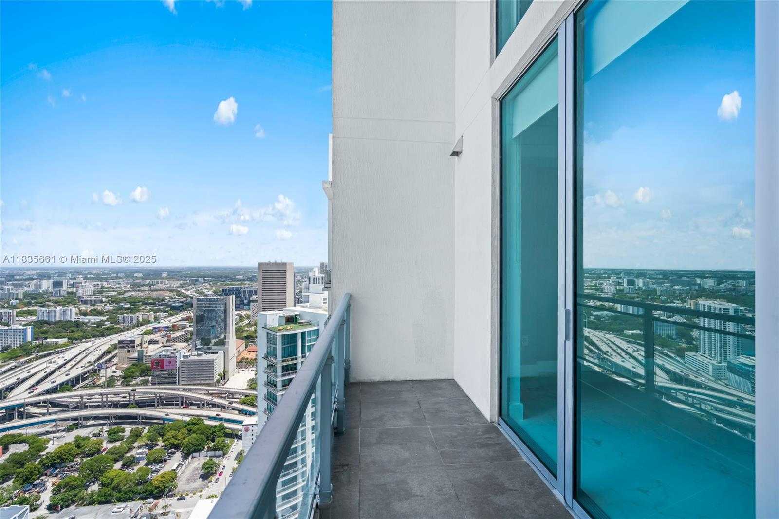 Small Image of 92 SOUTH WEST 3RD ST #5206, Miami Number 37