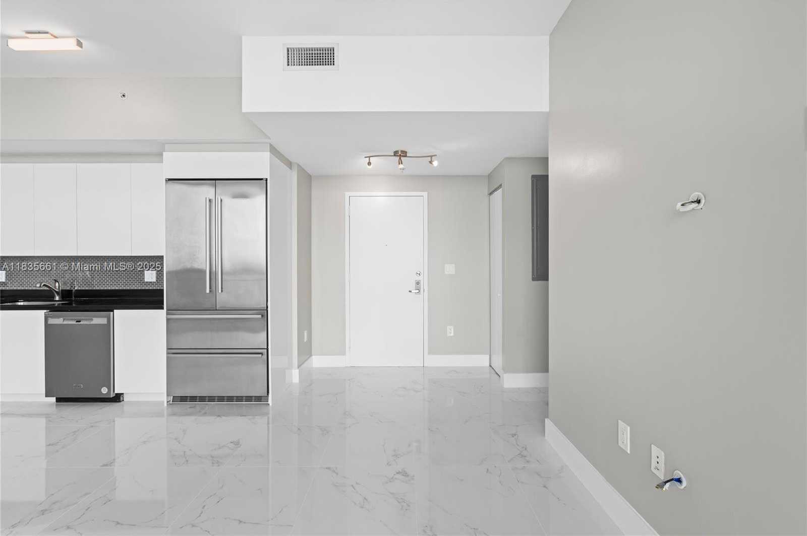 Small Image of 92 SOUTH WEST 3RD ST #5206, Miami Number 8