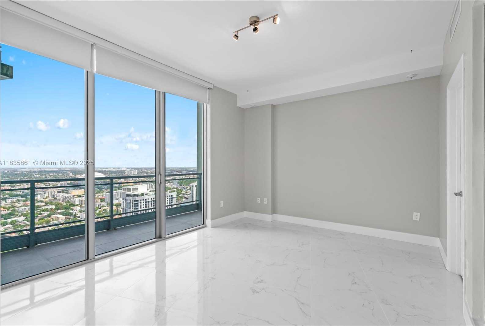 Small Image of 92 SOUTH WEST 3RD ST #5206, Miami Number 9