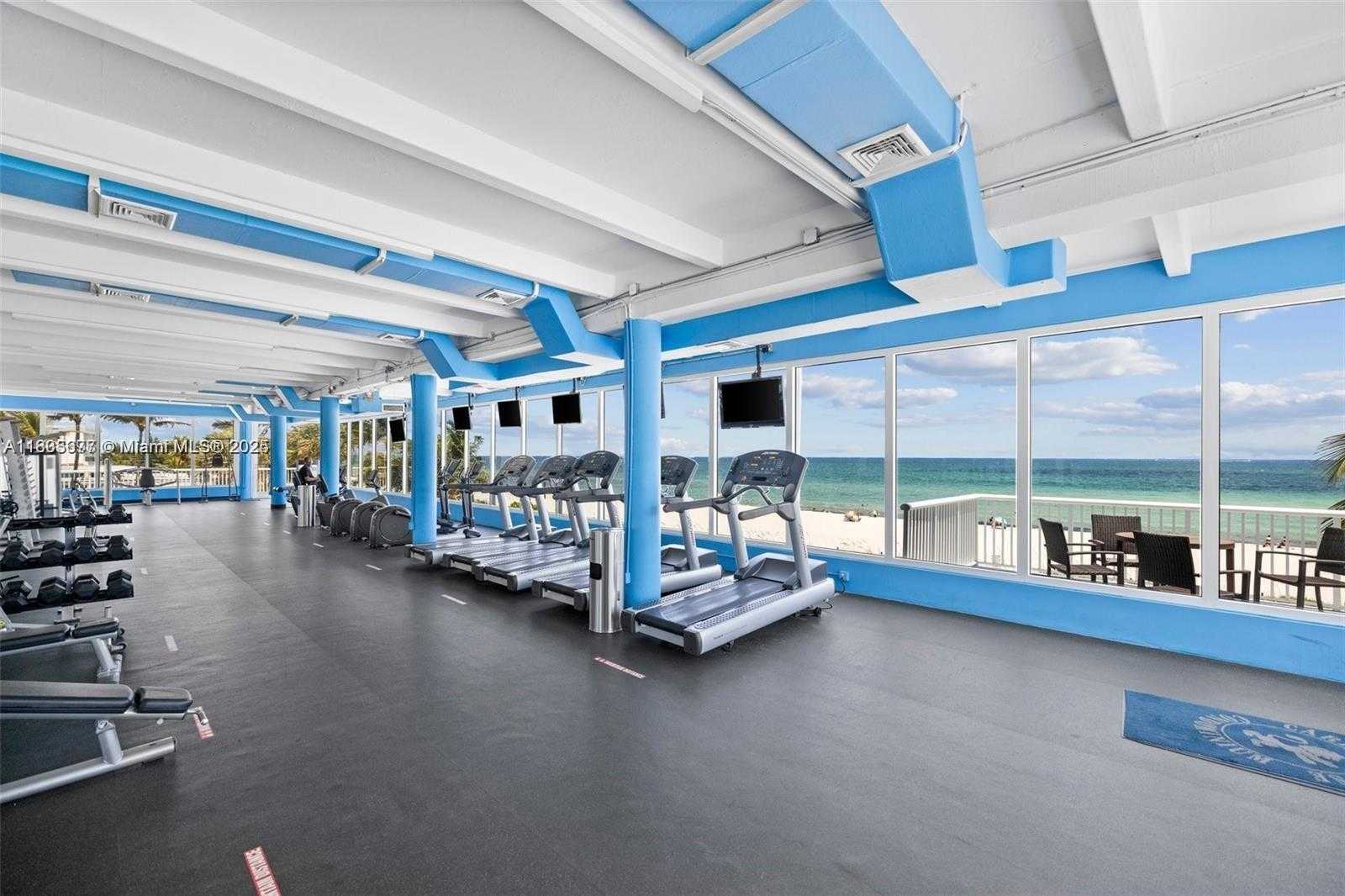 Small Image of 5401 COLLINS AVE #614, Miami Beach Number 36