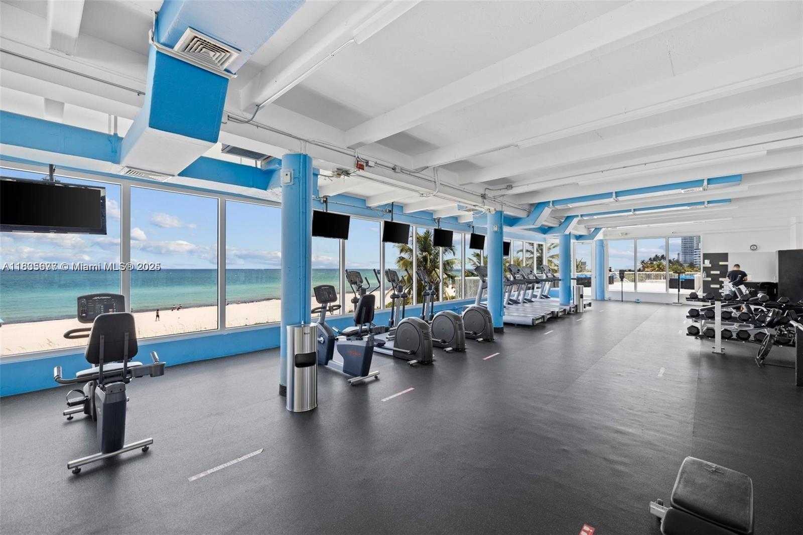 Small Image of 5401 COLLINS AVE #614, Miami Beach Number 37