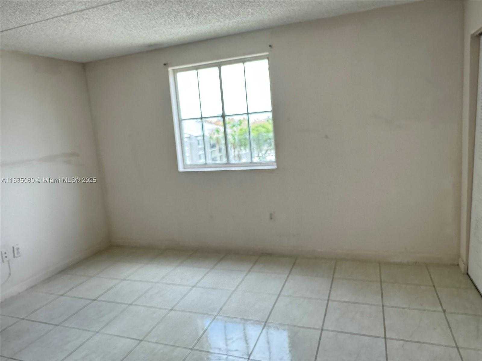 Small Image of 6045 NORTH WEST 186TH ST #323, Hialeah Number 13