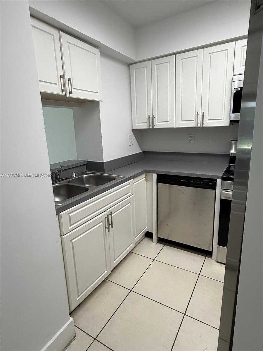 Small Image of 8215 SOUTH WEST 152ND AVE #G-116, Miami Number 4