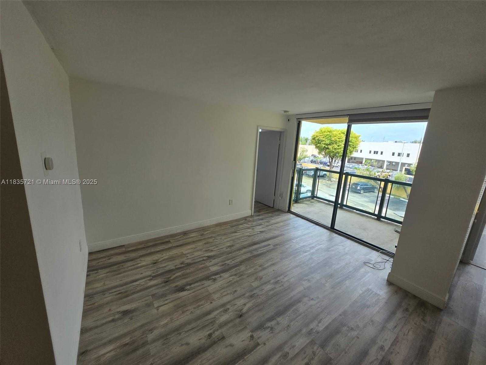 Small Image of 11790 SOUTH WEST 18TH ST #323-3, Miami Number 5