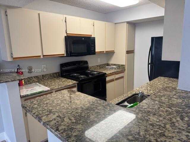 Small Image of 10501 SOUTH WEST 155TH CT #1124, Miami Number 11