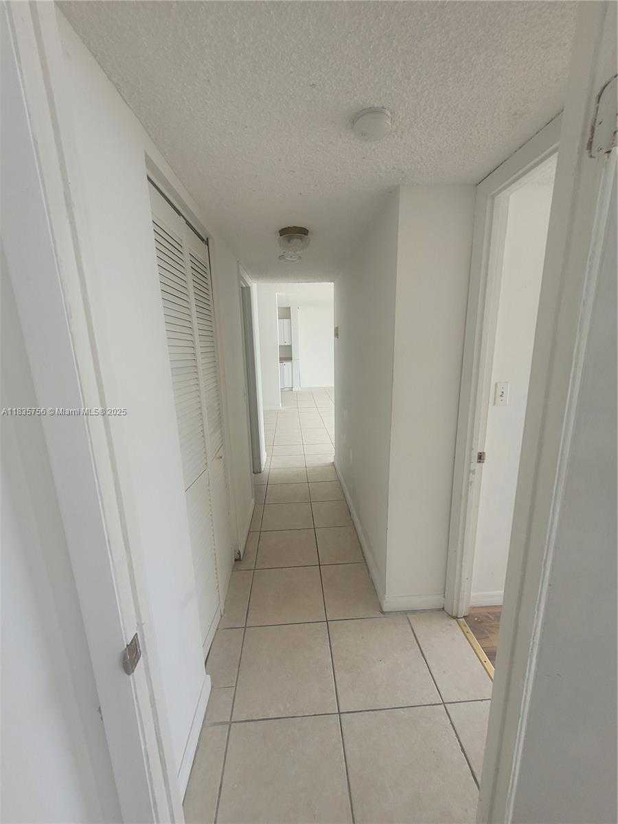 Small Image of 2025 NORTH EAST 164TH ST #903, North Miami Beach Number 4