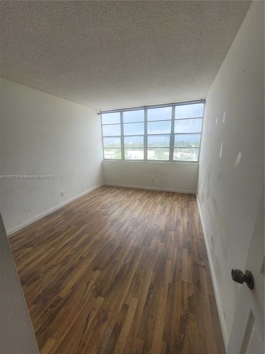 Small Image of 2025 NORTH EAST 164TH ST #903, North Miami Beach Number 6