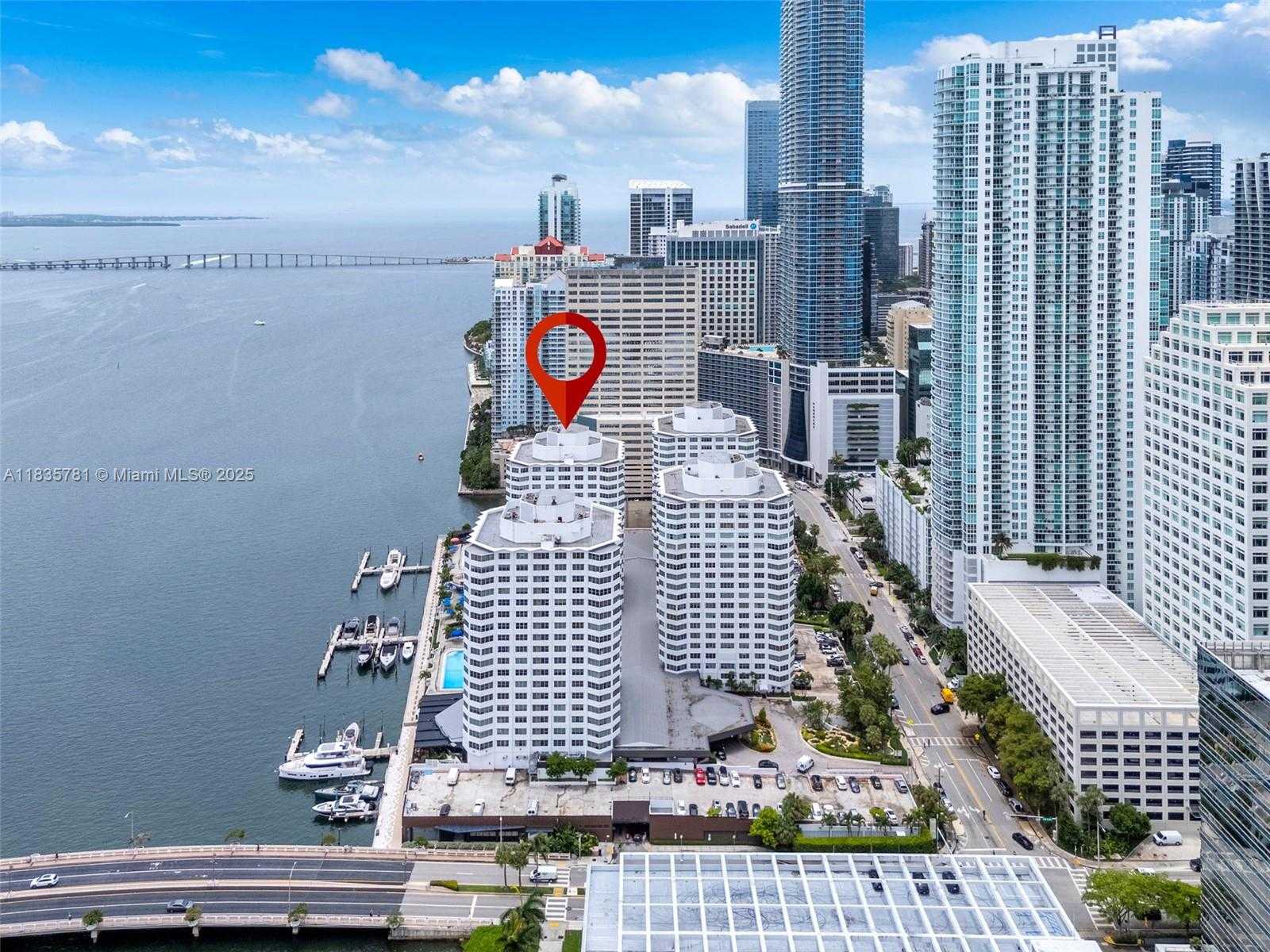 Small Image of 801 BRICKELL BAY DR #1069, Miami Number 21
