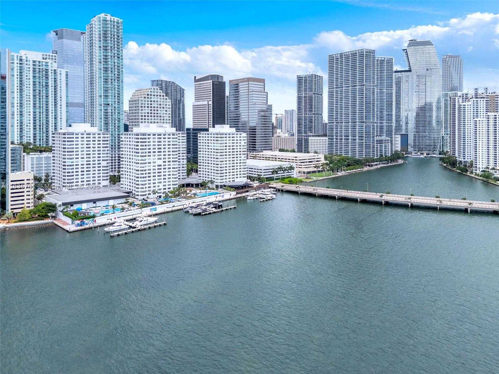 Small Image of 801 BRICKELL BAY DR #1069, Miami Number 26