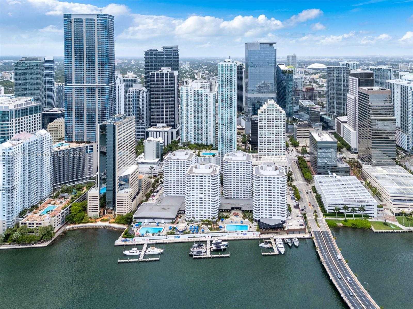 Small Image of 801 BRICKELL BAY DR #1069, Miami Number 5