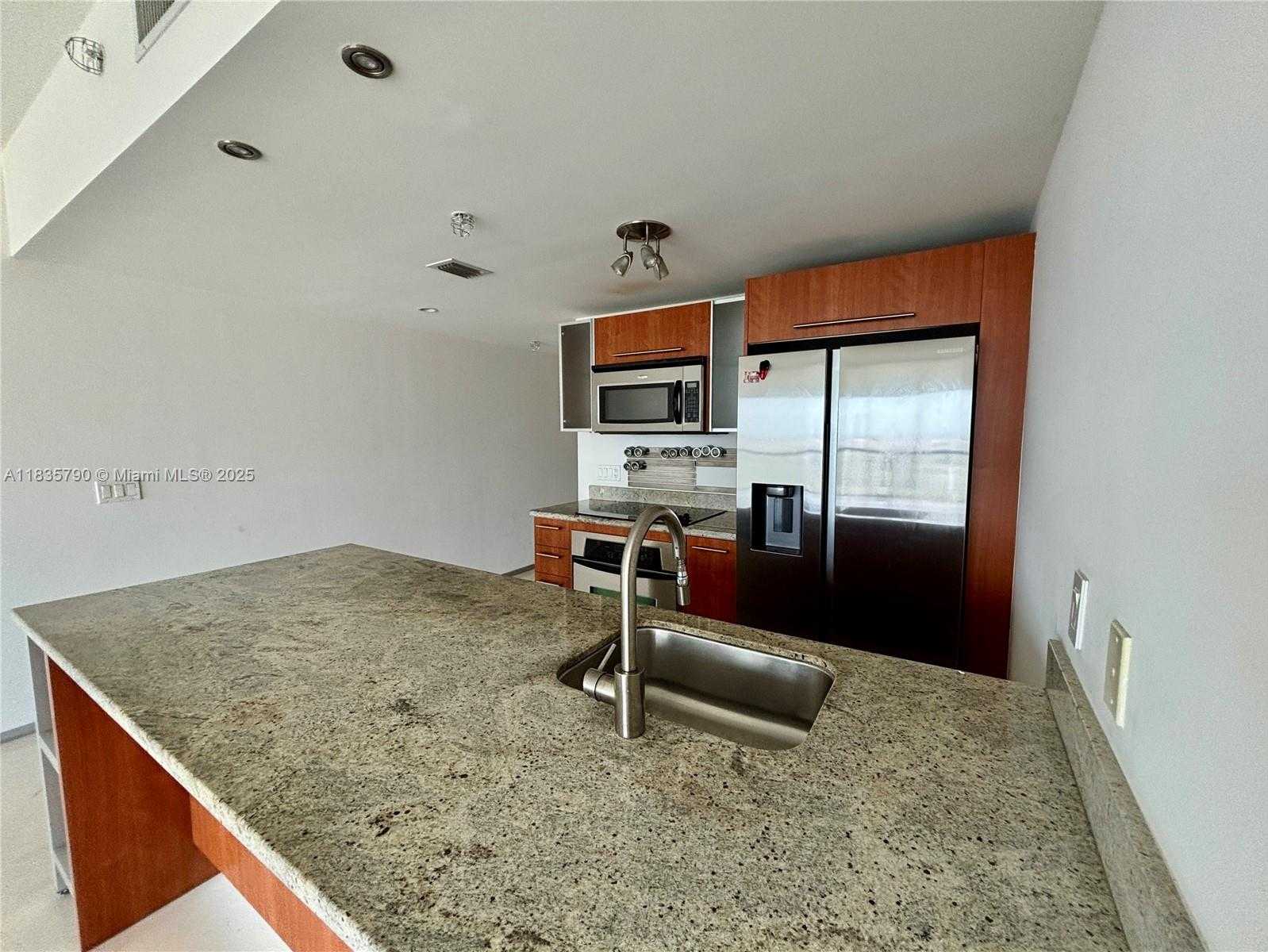 Small Image of 185 SOUTH WEST 7TH ST #3404, Miami Number 7