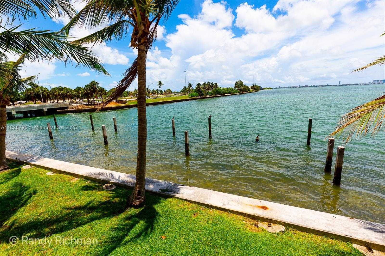 Small Image of 600 NORTH EAST 36TH ST #812, Miami Number 9