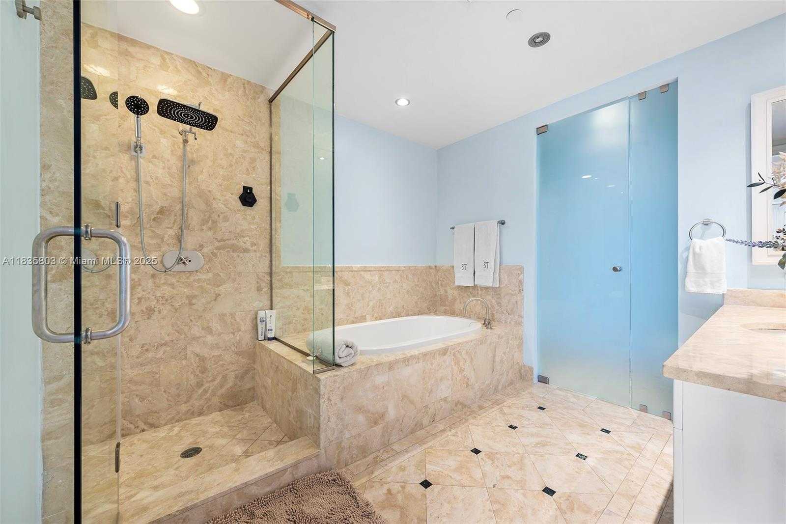 Small Image of 1425 BRICKELL AVE #58E, Miami Number 32