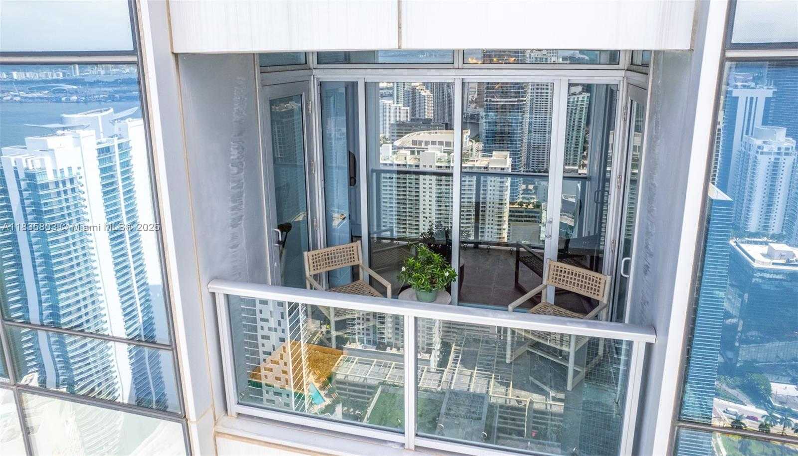 Small Image of 1425 BRICKELL AVE #58E, Miami Number 53