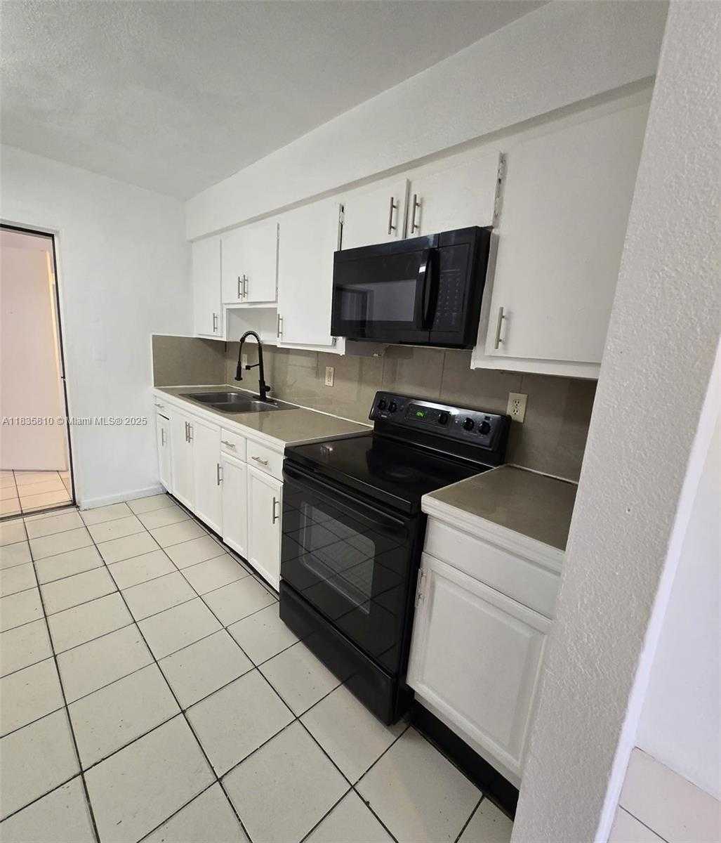 Small Image of 1905 SOUTH WEST 11TH ST #1-2, Fort Lauderdale Number 15